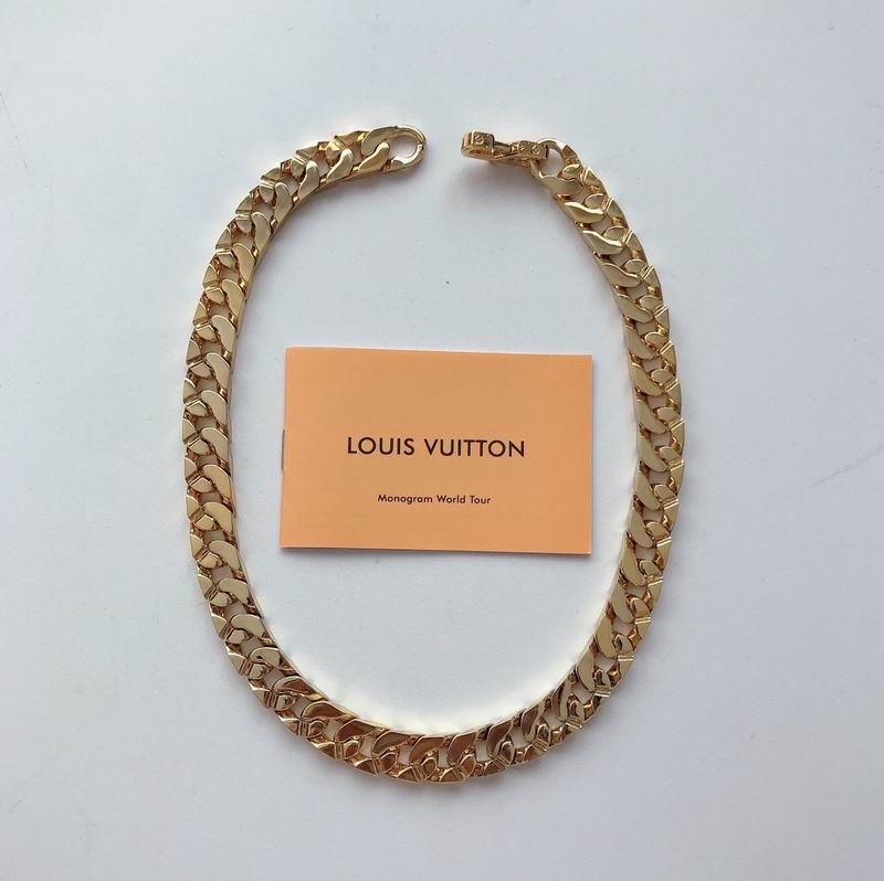LV Necklace 03lyr677